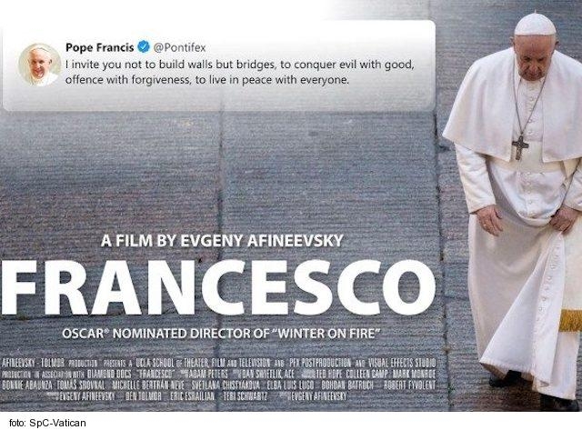 Film Francesco vyvolal pozornosť ale manipuluje kontext