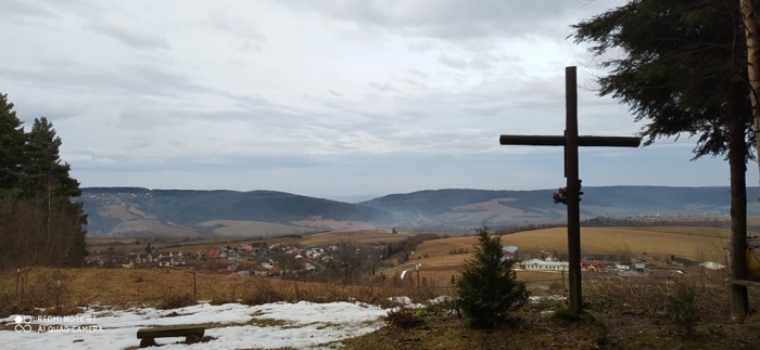 Moja kaplnka (11): Kríž nad Hervartovom postavili mladí ľudia z Oázy