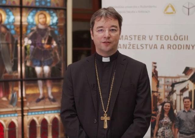 PODCAST: Biskup Marek Forgáč radí, ako sa pozerať na utrpenie