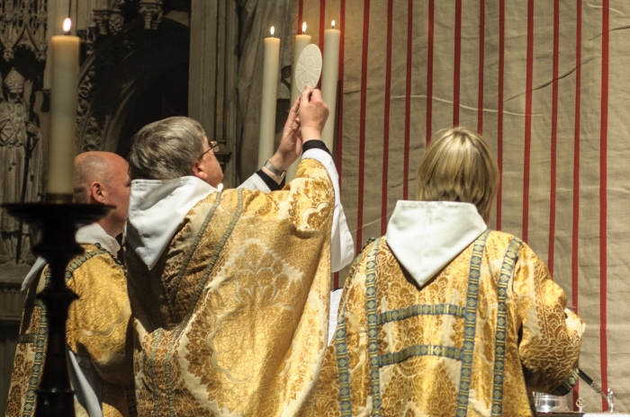 Sviatočné zamyslenie: Eucharistia mení náš život