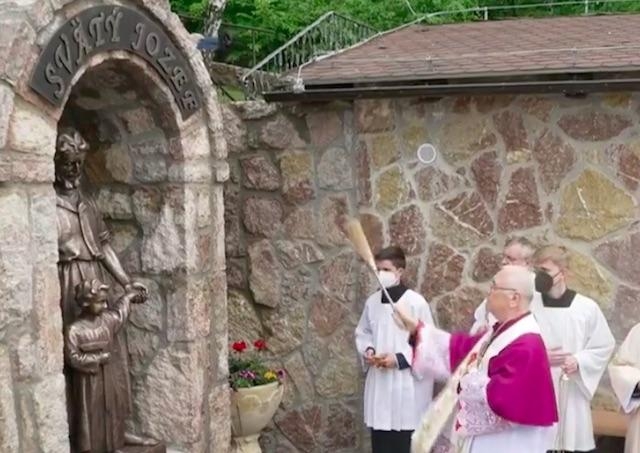 Na hore Butkov pribudla nová bronzová socha svätého Jozefa