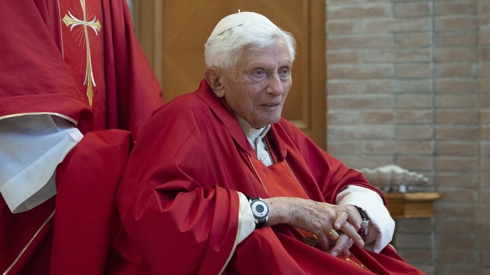 Mimoriadne vysielania v súvislosti s úmrtím Benedikta XVI.
