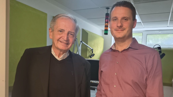 Pri jednom stole: Mons. Stanislav Zvolenský o daroch viery, modlitbe aj osobnom relaxe