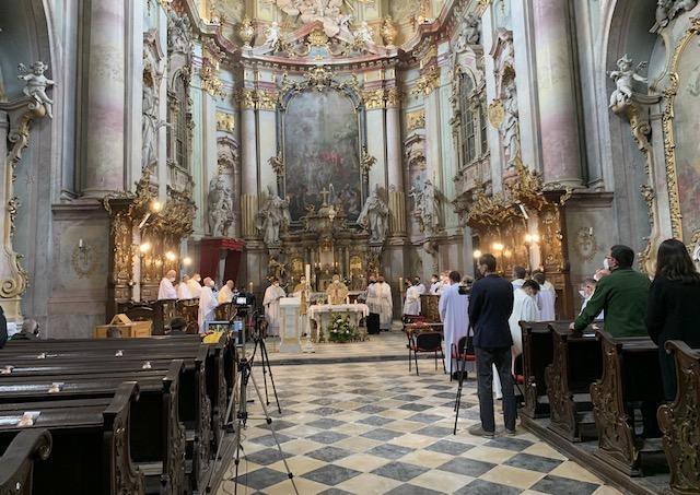 V strede mariánskeho mesiaca máj slávila Rožňavská diecéza Kňazský deň