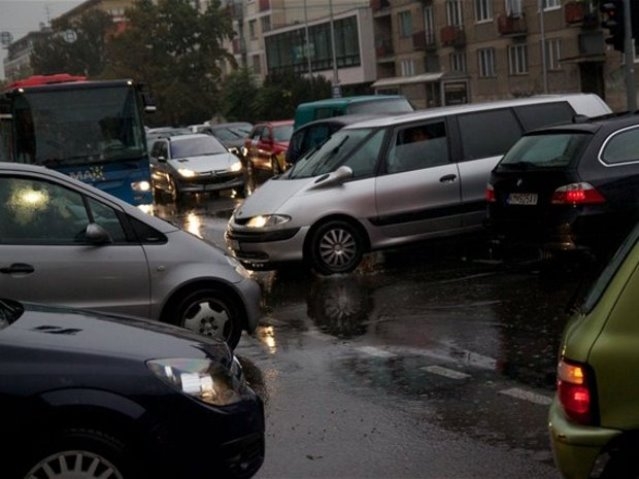 Občan: V našich mestách je stále viac áut
