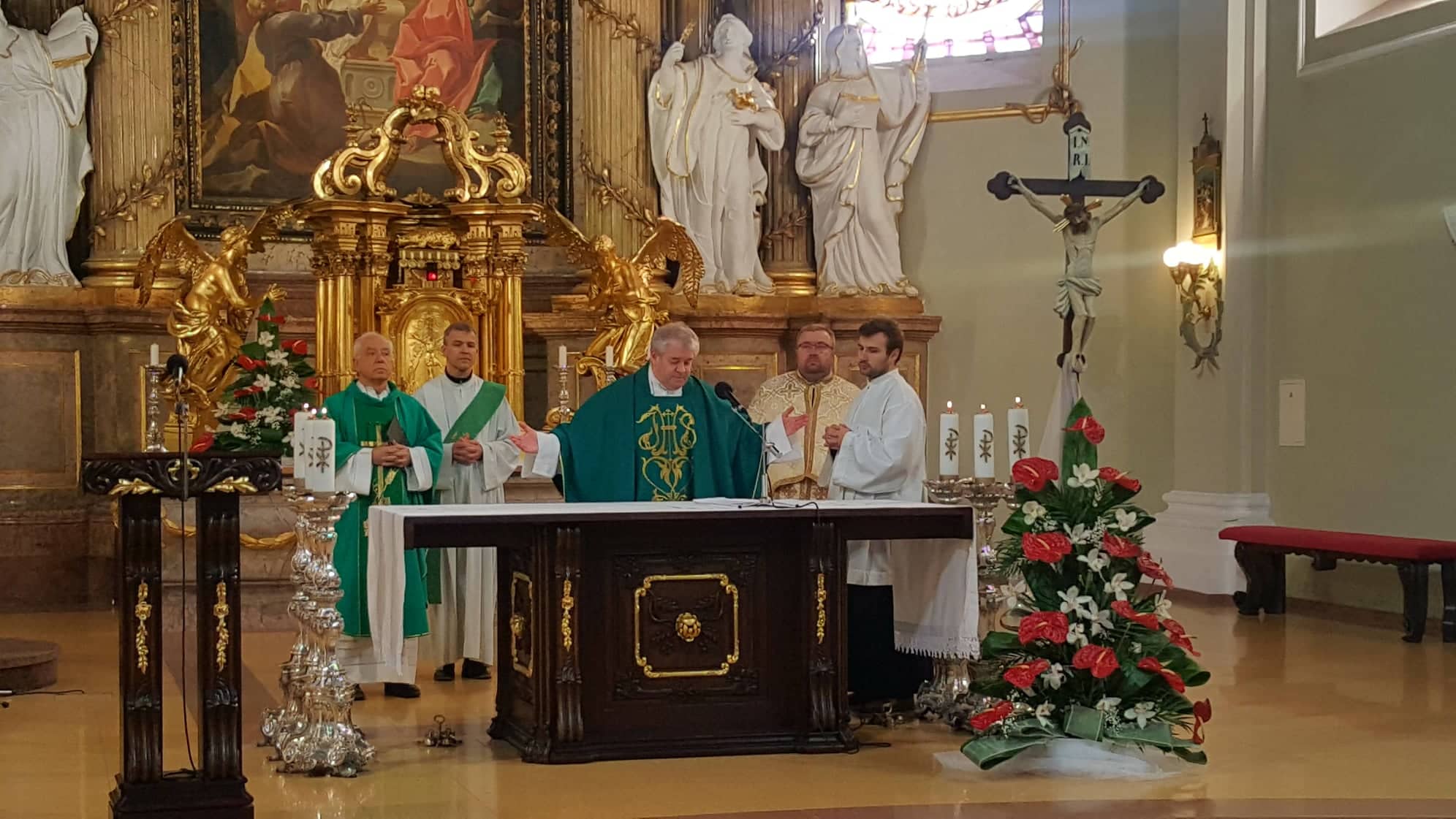 Na záver stretnutia slúžil sv. omšu v Kostole Nanebovzatia Panny Márie v Banskej Bystrici Mons. Branislav Koppal, generálny vikár.